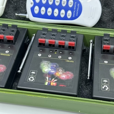10チャネル 連続式  pirotechnic プログラム可能な遠隔式 花火 発射 システム 年間 祝日